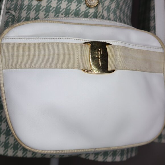 SALVATORE FERRAGAMO | Leather Crossbody Bag | Gold-Tone Hardware - Picture 7 of 10